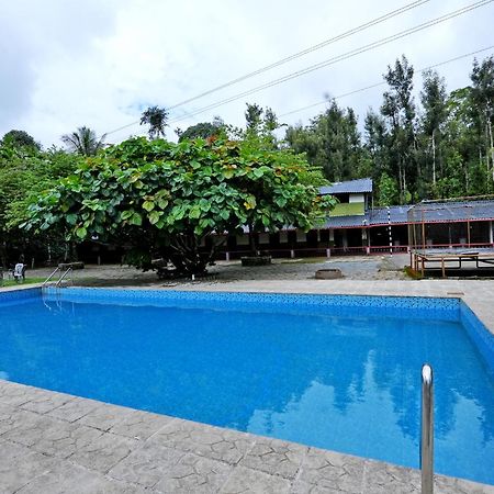 Leisure Homestay - Pool, Boating, Zipline, Home Food, Estate Chikmagalur Ngoại thất bức ảnh